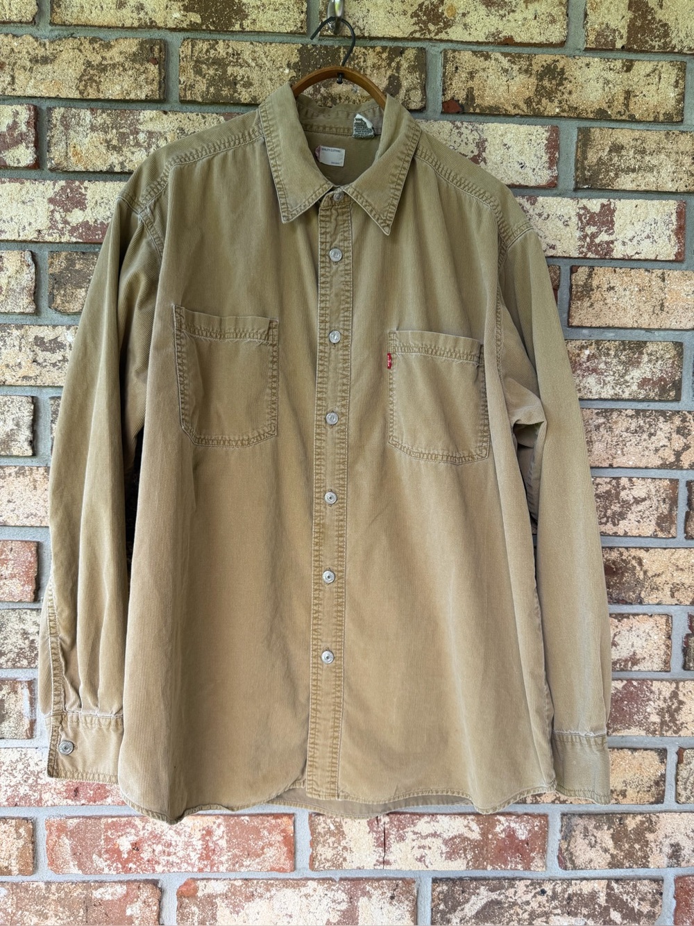 Men’s Authentic Vintage Levi's Corduroy Button-Up Workwear Shirt Size Large